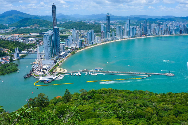 Descubra o Charme de Morar em Balneário Camboriú e Região