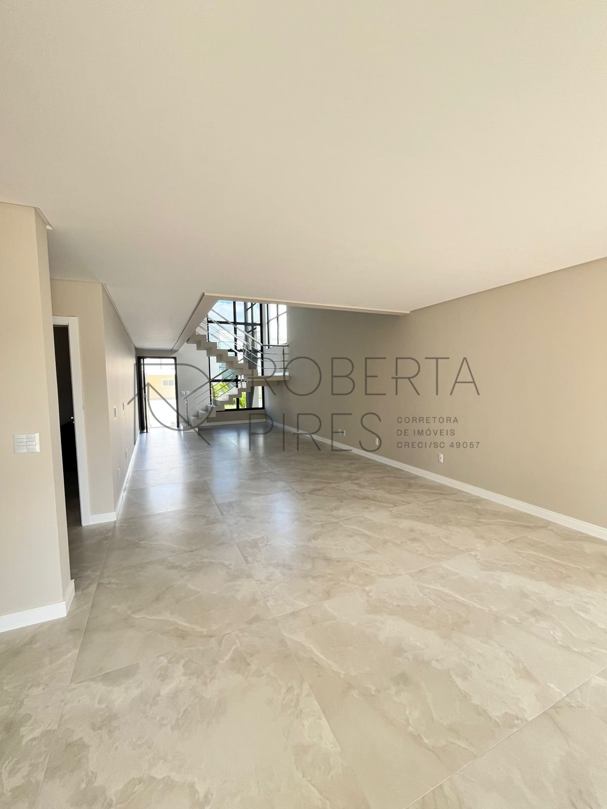 Casa alto padrão no condomínio Caledônia, Bairro Santa Regina. – foto 12