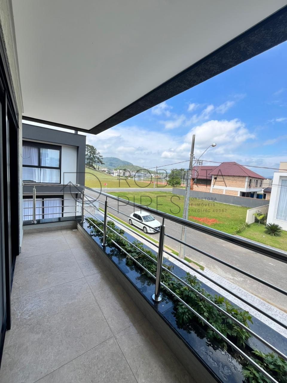 Casa alto padrão no condomínio Caledônia, Bairro Santa Regina. – foto 6