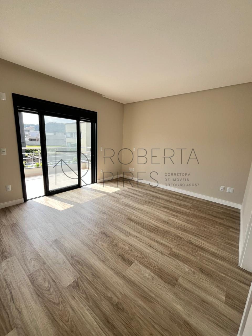 Casa alto padrão no condomínio Caledônia, Bairro Santa Regina. – foto 11
